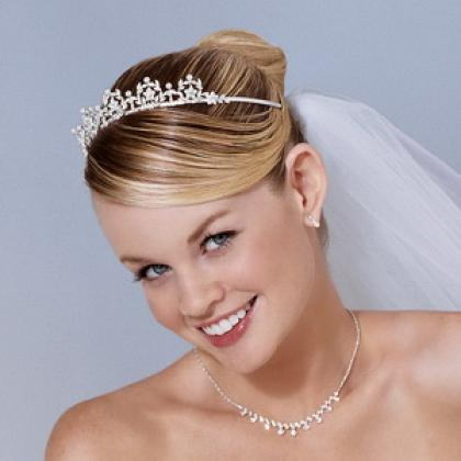 Wedding Hairstyles  Tiara on Posted In Short Bridal Hairstyles