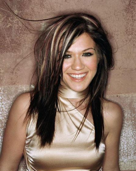 kelly clarkson hairstyles