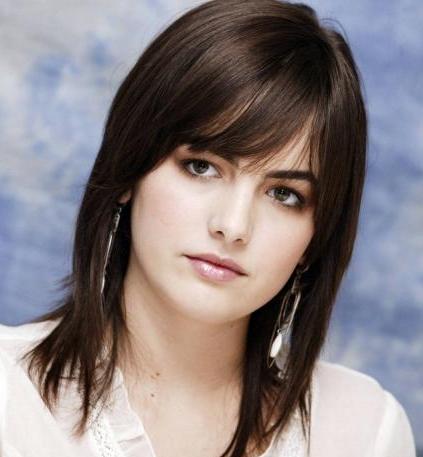 Camilla Belle Hairstyle on American Actress Camilla Belle With Her Medium Hairstyle