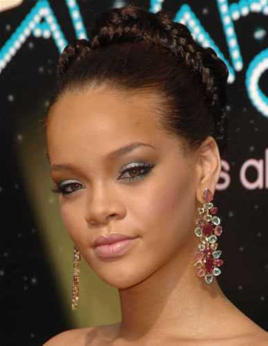 Rihanna Hairstyle