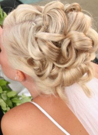 Lovely Bridal Hairstyle