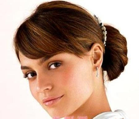 Sober Bridal Hairstyle