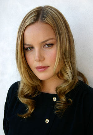 Layered Hairstyle of Abbie Cornish