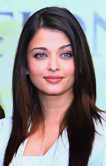 Aishwarya Rai Straight Hairstyle