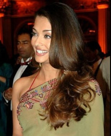 Impressive Hairstyle of Aishwarya