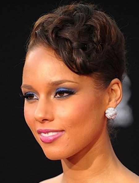 Alicia Key with Short Hairstyle