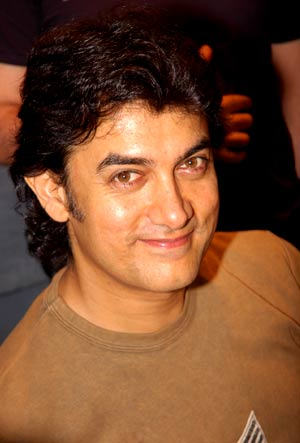 Hairstyle of Amir Khan