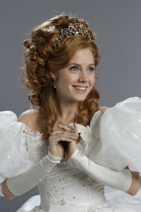 Amy Adams Auburn Queen Hairstyle