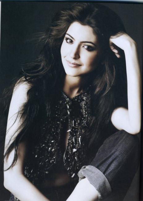 Long Hairs Of Anushka Sharma