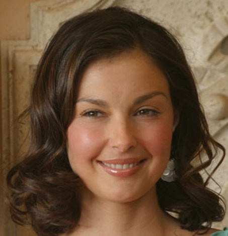 Ashley Judd Curly Hairstyle
