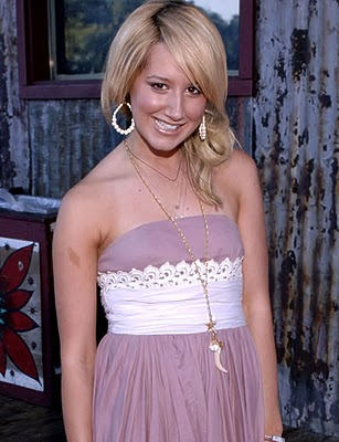 Actress Ashley Tisdale Hairstyle