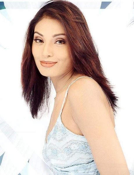 Bipasha Basu Medium Haircut