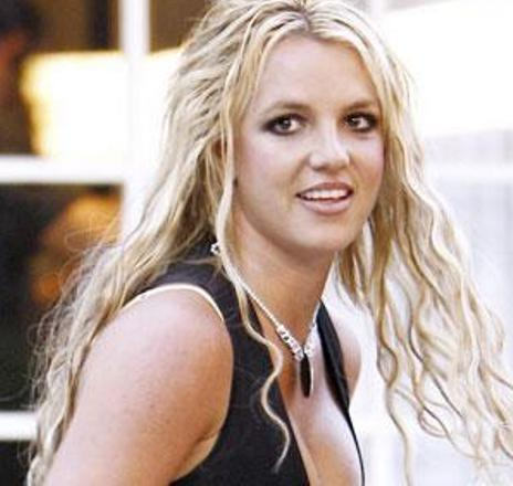Britney Spears Wavy Hairstyle