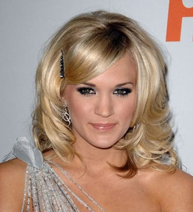 Cute Carrie Underwood Hairstyle