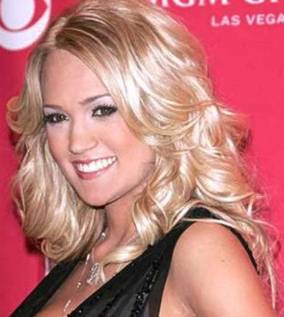 Alluring Carrie Underwood Hairstyle
