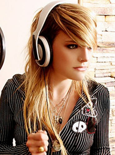 Cassadee Pope Hairstyle