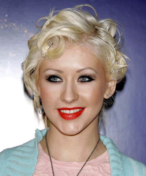 Short Hairstyle of Christina Aguilera
