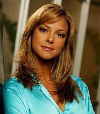 Actress Eva Larue Hairstyle