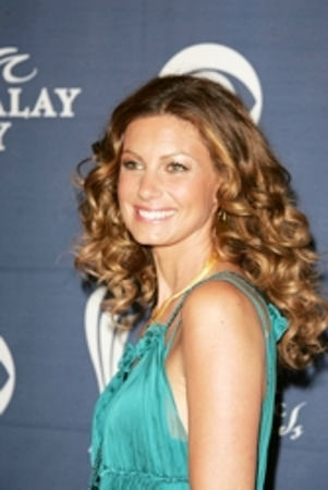 Faith Hill with Curly Hairstyle