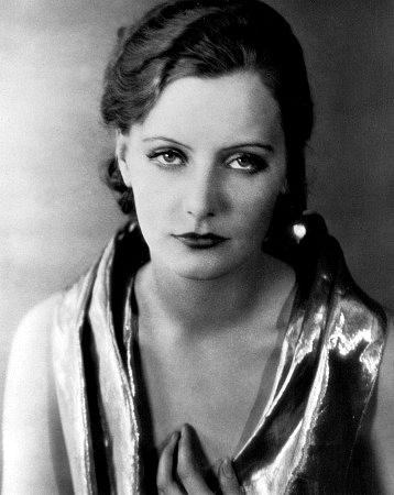 Pretty Greta Garbo Hairstyle