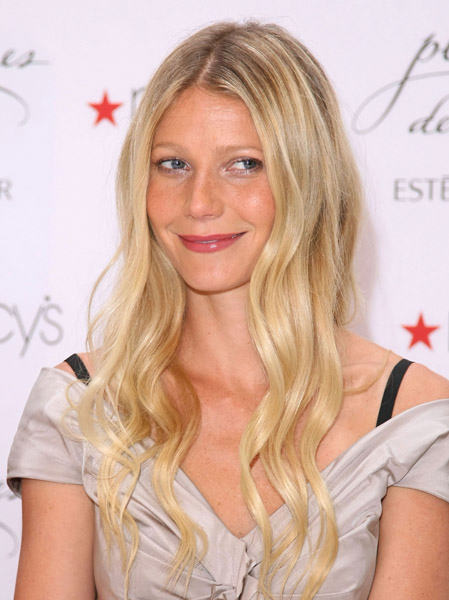 Gwyneth Long Wavy Hairstyle