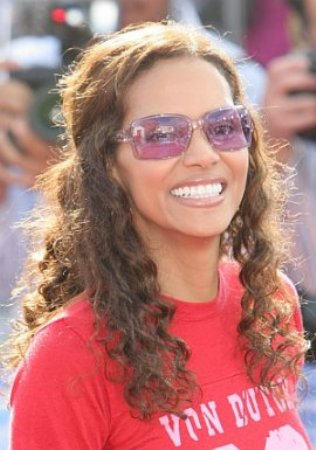 Halle Berry with Curly Hairstyle