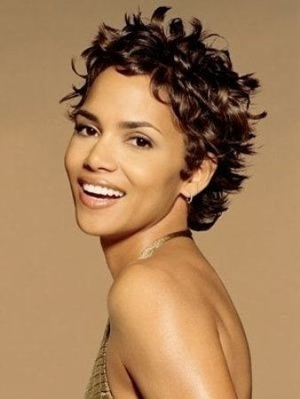 Halle Berry Trendy Haircut