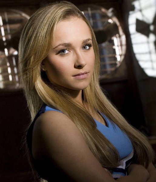 Hayden Panettiere Straight Hairstyle