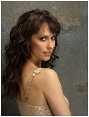 Jennifer Love Hewitt Wavy Haircut