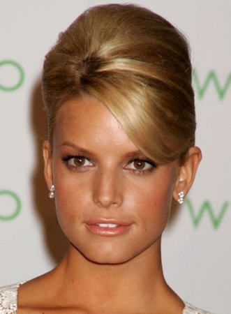 Beehive Hairstyle of Jessica Simpson