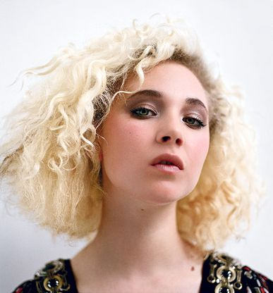 Juno Temple Hairstyle