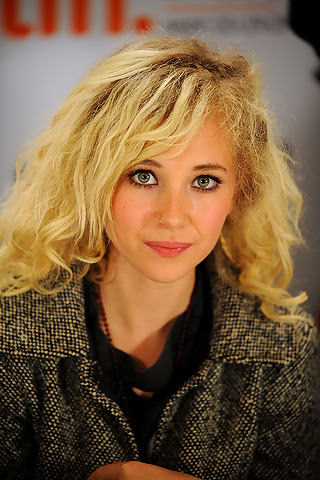 Cute Juno Temple Hairstyle
