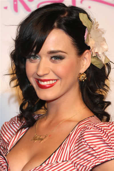 Katy Perry Prom Hairstyle