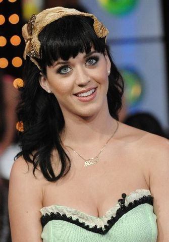 Katy Perry Vintage Hairstyle