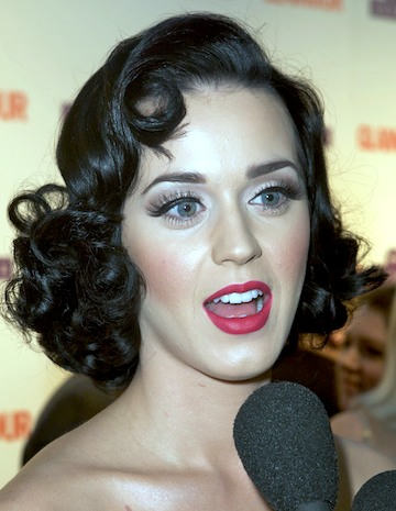 Katy Perry Vintage Curly Hairstyle