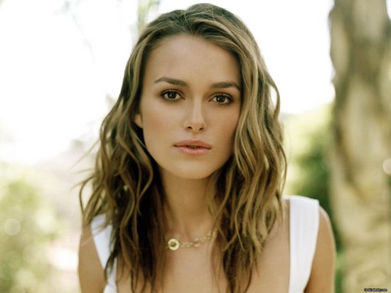 Keira Knightley Wavy Hairstyle