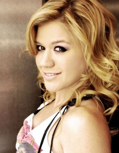 Kelly Clarkson Hairstyle