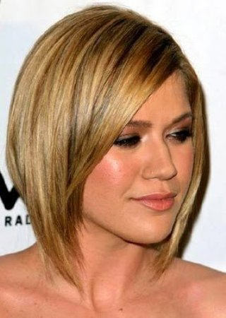 Bob Hairstyle Of Kelly Clarkson