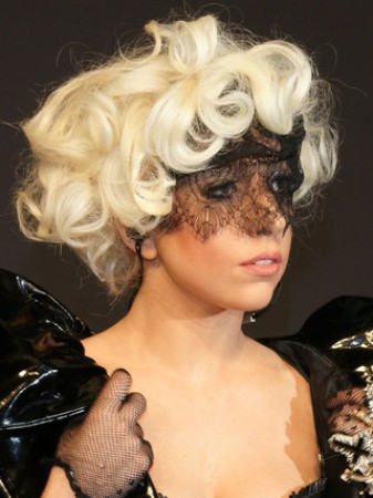 Lady Gaga Curly Hairstyle