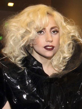 Lady Gaga Curly Hairstyle