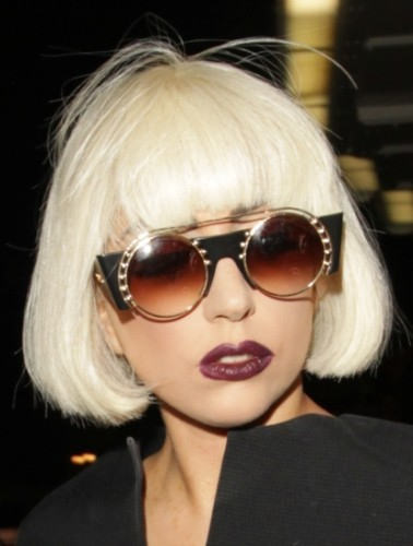 Lady Gaga With Attractive Haircut