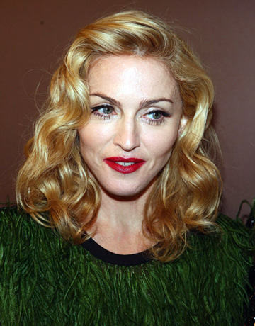 Attractive Hairstyle of Madonna