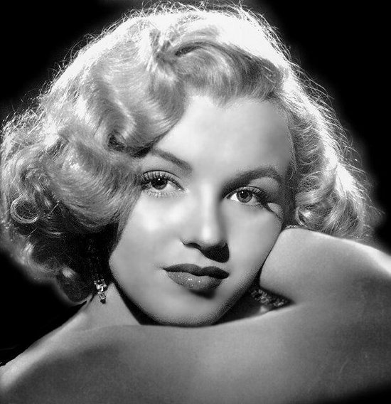 Sweet Marilyn Monroe Hairstyle