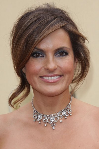 Mariska Hargitay Half Updo Hairstyle