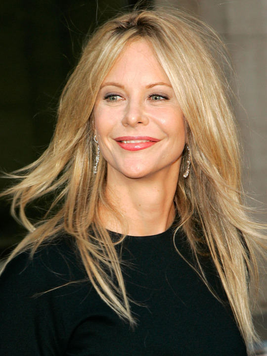 Meg Ryan Medium Wavy Hairstyle