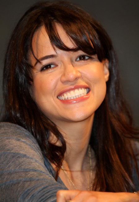 Michelle Rodriguez Fine Medium Hairstyle