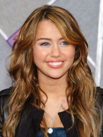 Miley Cyrus Highlight Hairstyle