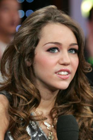 Miley Cyrus Medium Curly Hairstyle