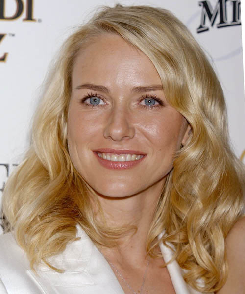 Charming Naomi Watts Hairstyle