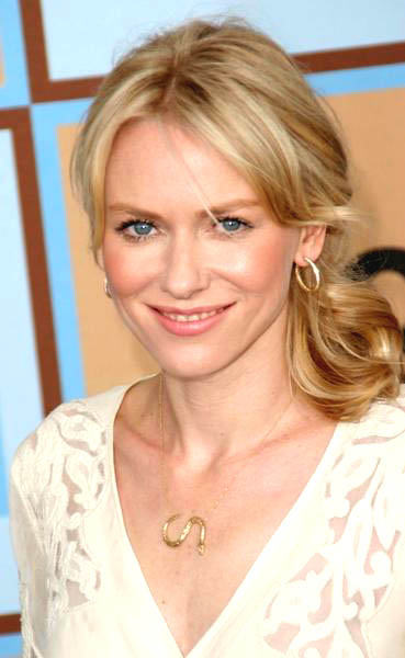 Lovely Naomi Watts Hairstyle